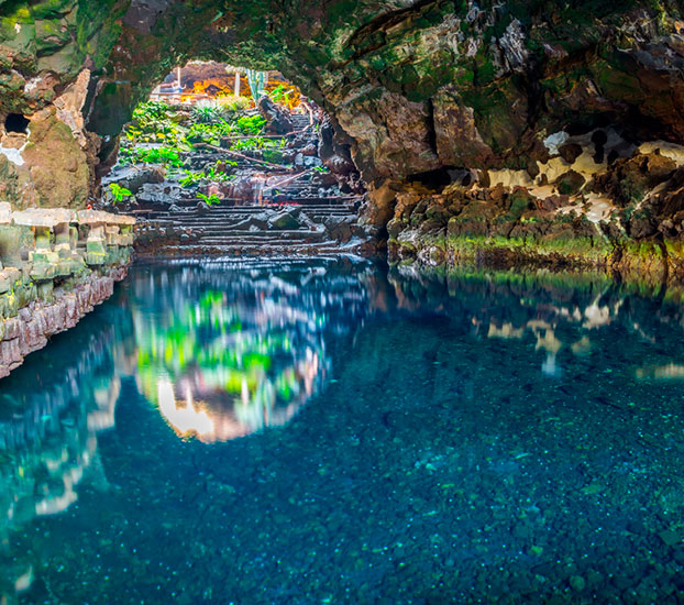 Cueva de los Verdes Cueva de los Verdes